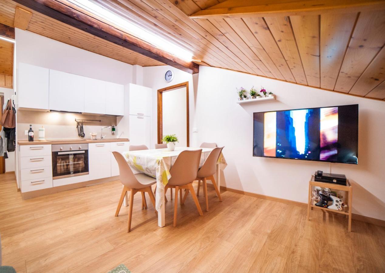 La Mansarda Di Emma Apartment Pinzolo Luaran gambar