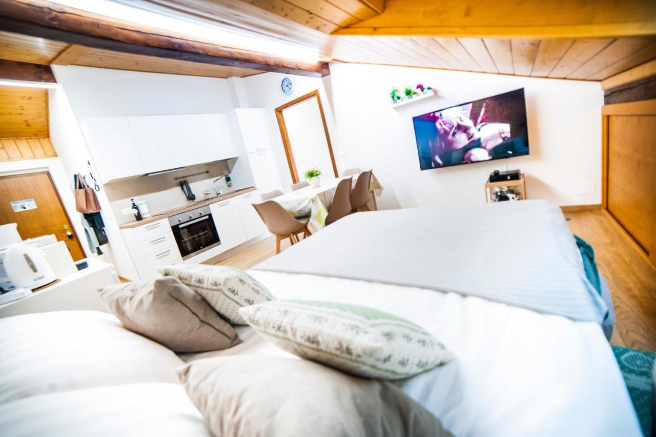 La Mansarda Di Emma Apartment Pinzolo Luaran gambar