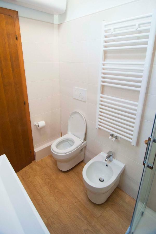 La Mansarda Di Emma Apartment Pinzolo Luaran gambar