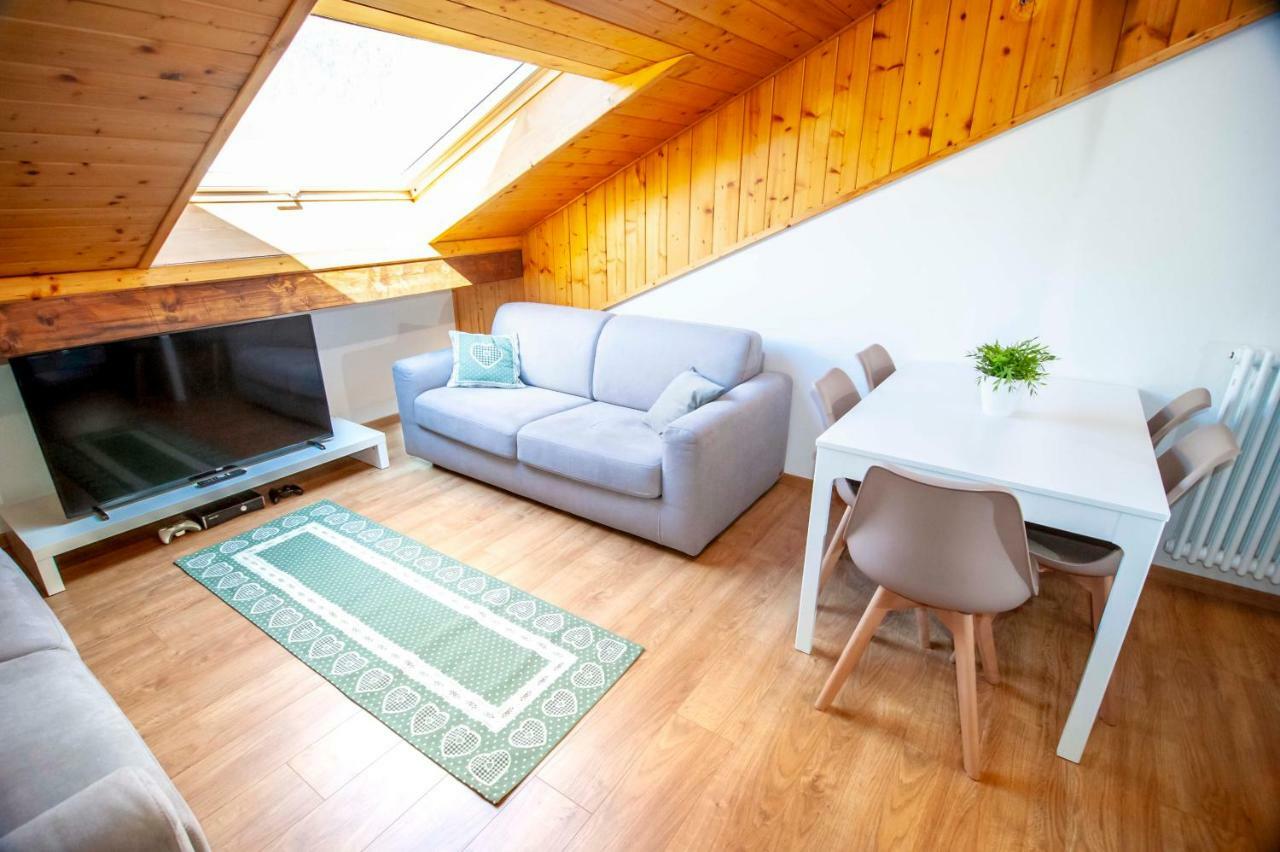 La Mansarda Di Emma Apartment Pinzolo Luaran gambar